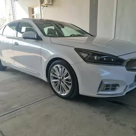 Kia Cadenza 2017