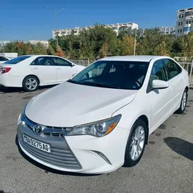 Toyota Camry 2015