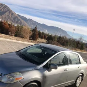 Nissan Versa 2010