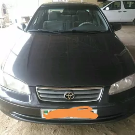 Toyota Camry 2001