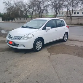 Nissan Versa 2010