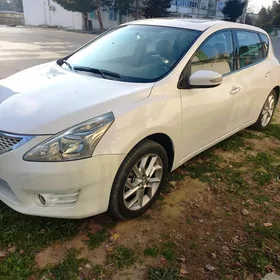 Nissan Tiida 2013