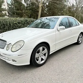 Mercedes-Benz E320 2002