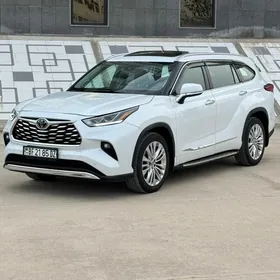 Toyota Highlander 2022