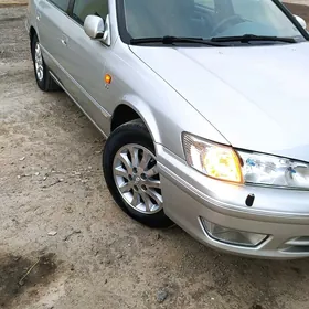 Toyota Camry 2000