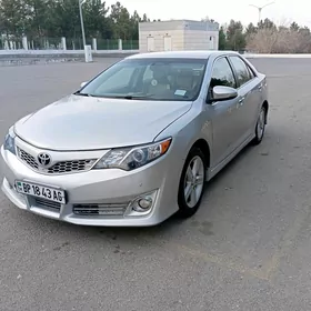 Toyota Camry 2013