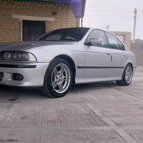 BMW E39 2001