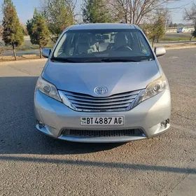 Toyota Sienna 2015