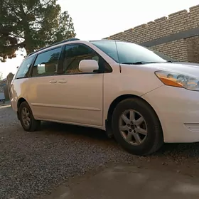 Toyota Sienna 2008