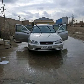 Toyota Camry 2000