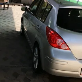 Nissan Versa 2010