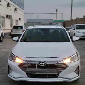 Hyundai Elantra 2020