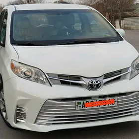 Toyota Sienna 2017