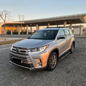 Toyota Highlander 2019