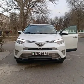 Toyota RAV4 2017