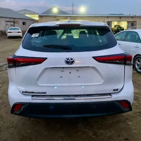 Toyota Highlander 2022