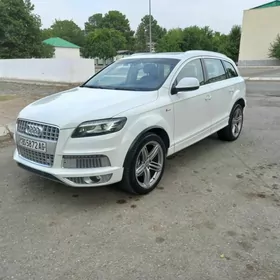 Audi Q7 2011