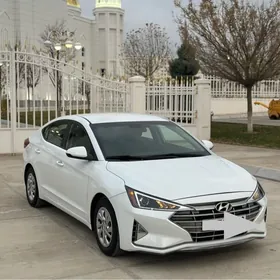 Hyundai Elantra 2019