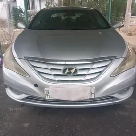 Hyundai Sonata 2011