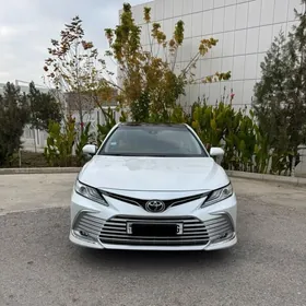 Toyota Camry 2023