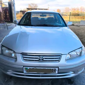 Toyota Camry 2000