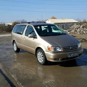 Toyota Sienna 2002