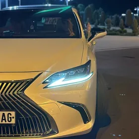 Lexus ES 350 2019