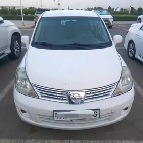 Nissan Versa 2011