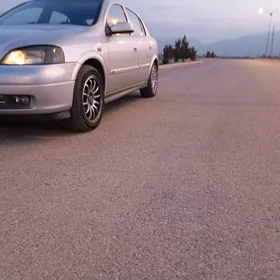 Opel Astra 2003