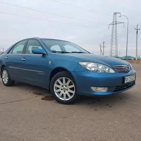 Toyota Camry 2004