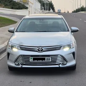 Toyota Camry 2015