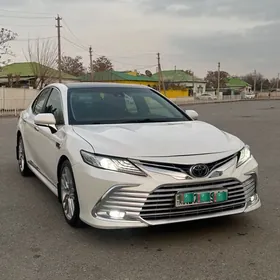 Toyota Camry 2018