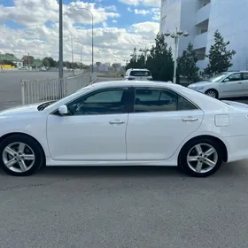 Toyota Camry 2013