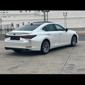 Lexus ES 350 2019