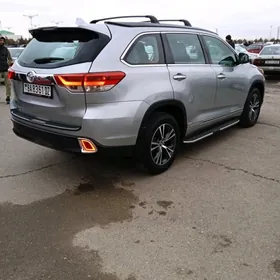 Toyota Highlander 2017