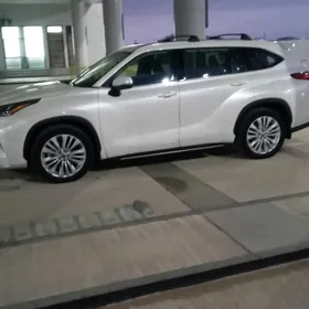 Toyota Highlander 2022