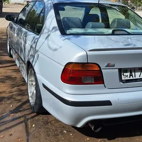 BMW E39 2001