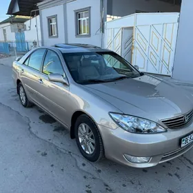 Toyota Camry 2004