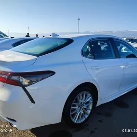 Toyota Camry 2021