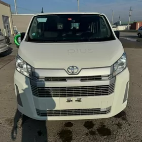 Toyota Hiace 2022