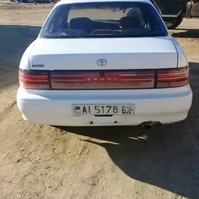 Toyota Camry 1992