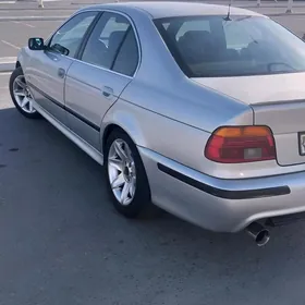 BMW E39 1999