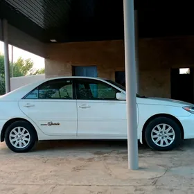 Toyota Camry 2004