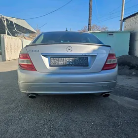 Mercedes-Benz C350 2009