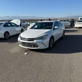 Toyota Camry 2017