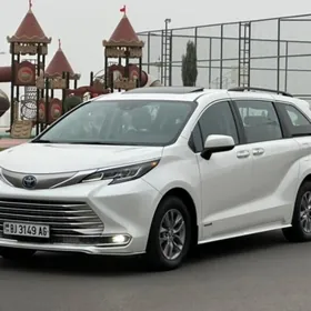 Toyota Sienna 2022