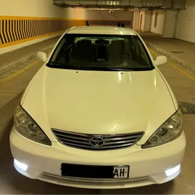 Toyota Camry 2004