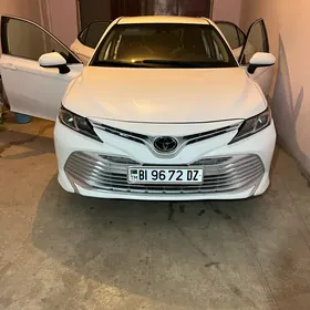 Toyota Camry 2019