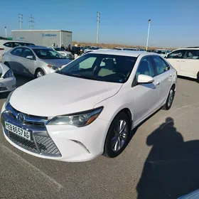 Toyota Camry 2015