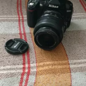 Nikon d3000